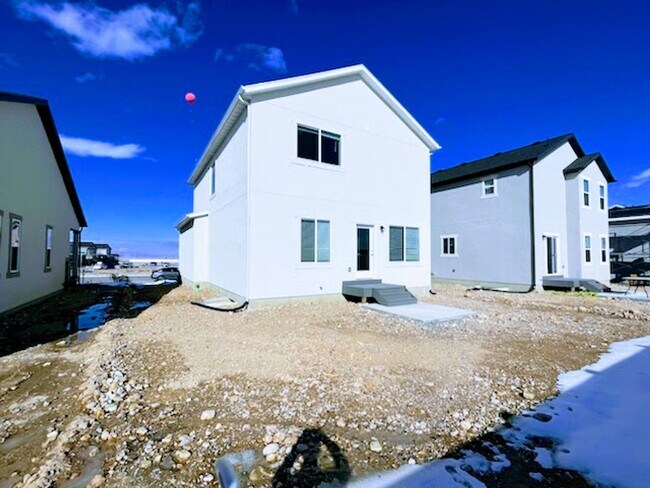 Building Photo - Fantastic GORGEOUS Home!