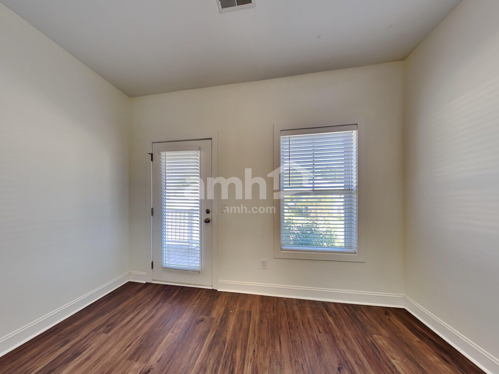 Building Photo - 1079 Moss Grove Dr