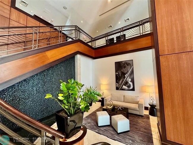 Building Photo - 610 W Las Olas Blvd