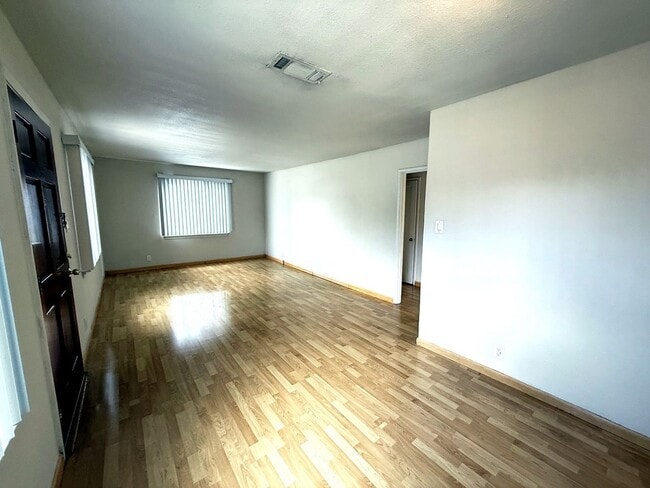 Building Photo - 2314 Upland Dr