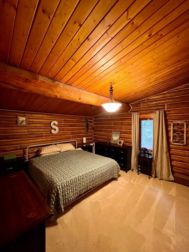 Building Photo - Charming 3-Bedroom Home in North Pole, AK ...