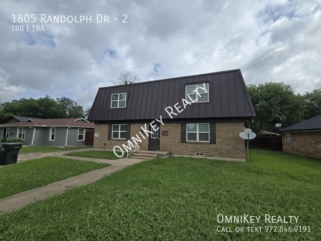 Building Photo - 1805 Randolph Dr