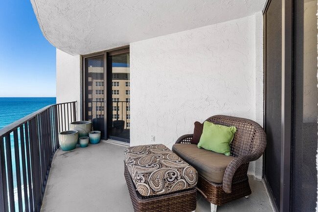 Building Photo - 5420 N Ocean Dr