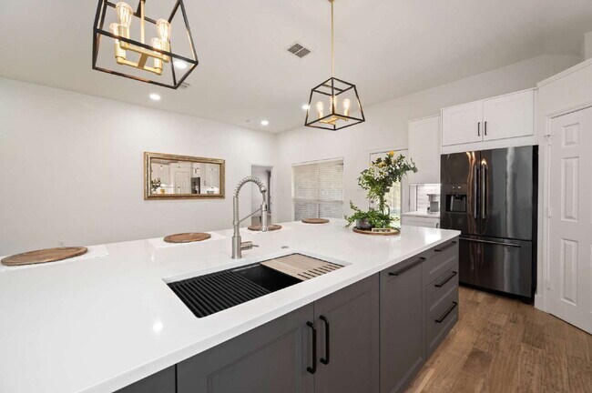 Building Photo - Renovated 4BR, Open Concept, Greenbelt Lot, Keller ISD