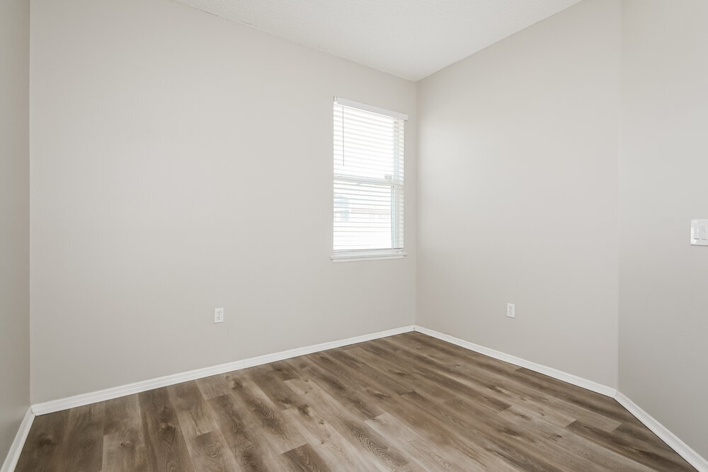 Building Photo - 1027 Lake Biscayne Way