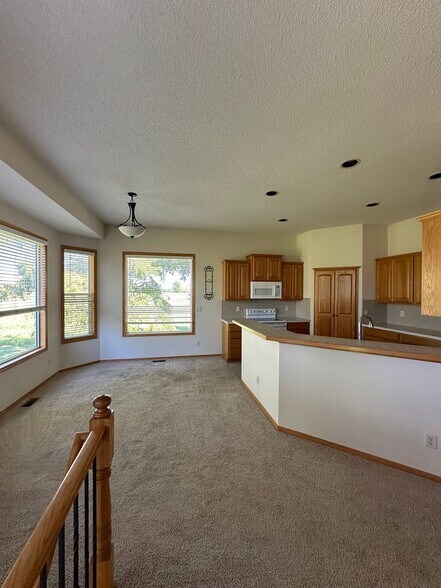 Building Photo - 200 Sienna Dr