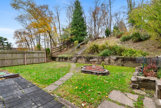 Building Photo - 136 Lynnwood Dr