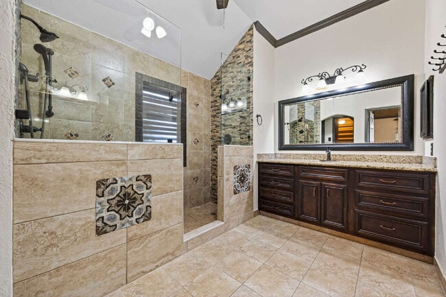 Building Photo - One of a kind home in Katy with large backyard and outdoor Oasis. With nearly 2300 sqft there's p...