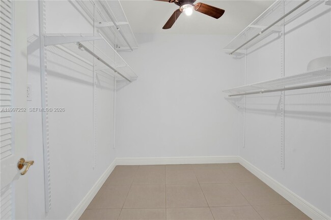 Building Photo - 5901 SW 45th St