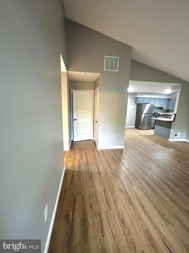 Building Photo - 1 Ketch Ct