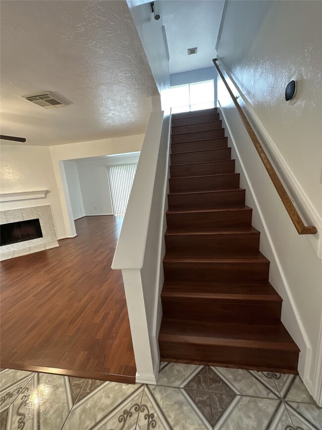 Building Photo - 11734 Birch Meadow Dr