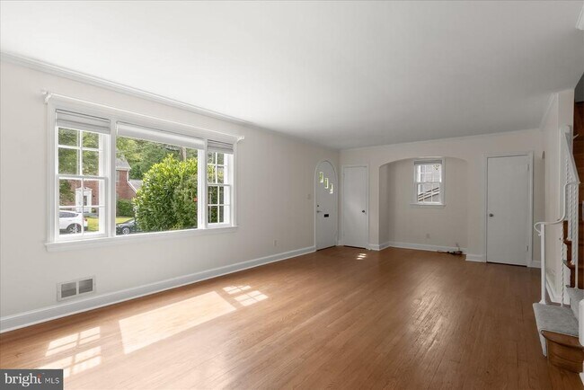 Building Photo - 2925 Kanawha St NW