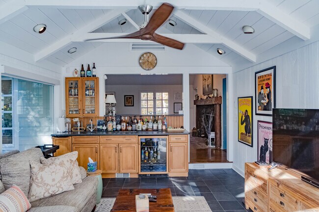 Building Photo - 188 Godfrey Rd E