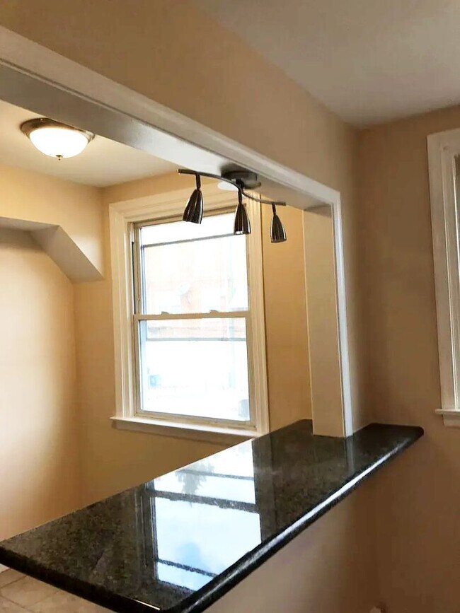 Building Photo - Stunning 3-Bedroom Townhome in East Oak Lane! Available NOW!