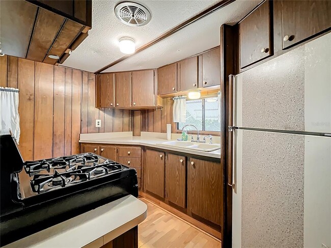 Building Photo - 13145 Plum Lake Cir