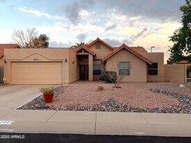 Building Photo - 11021 E Poinsettia Dr