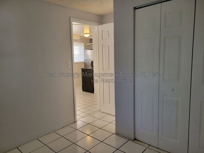 Building Photo - 643 Wisteria Ct