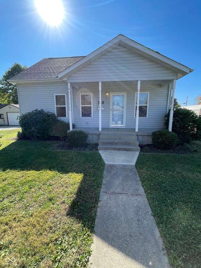 Primary Photo - 318 Illinois St