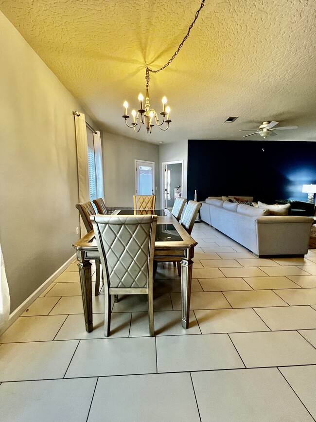 Building Photo - 4596 Hermosa Rd