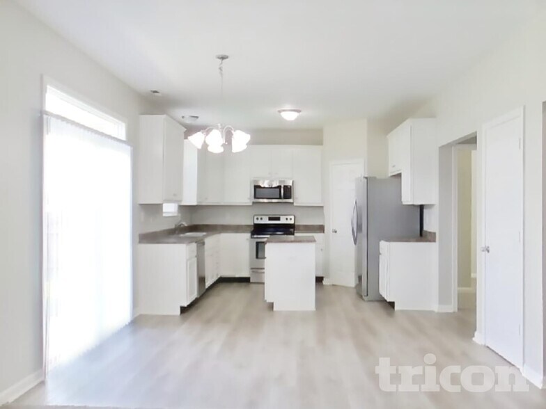 Building Photo - 2345 Cedarmill Dr