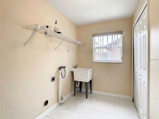 Building Photo - 152 Briarcliff Dr