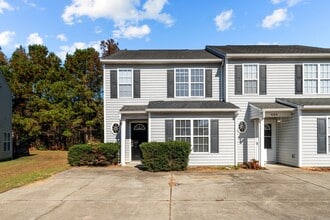 Building Photo - Charming 3-Bed 3.5-Bath Near Campbell University