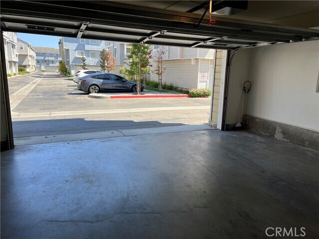Building Photo - 2800 Plaza del Amo