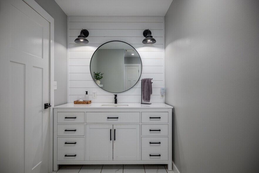 Building Photo - 6019 248th Ave