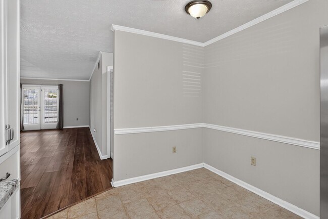 Building Photo - Charming 2BR Condo in Calhoun