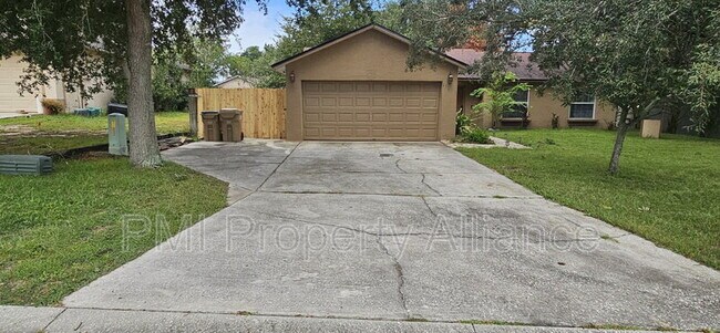 Building Photo - 11649 Crescent Pines Blvd