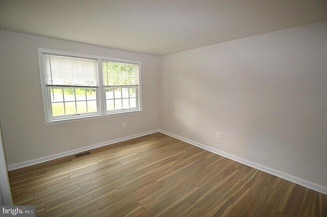 Building Photo - 13145 Melville Ln