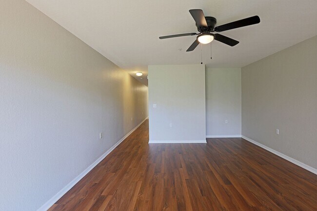 Building Photo - Villages of Stoneybrook 12000-1403