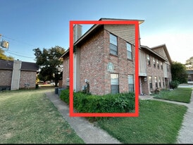 Building Photo - 3006 W Sycamore Cir