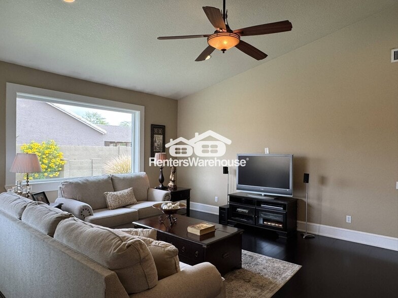 Building Photo - 3848 E Amberwood Dr
