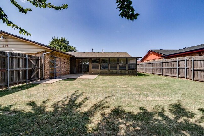Building Photo - 612 NW 139th St