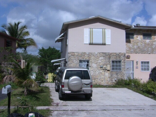 Front with off stree parking - 401 Sunshine Dr