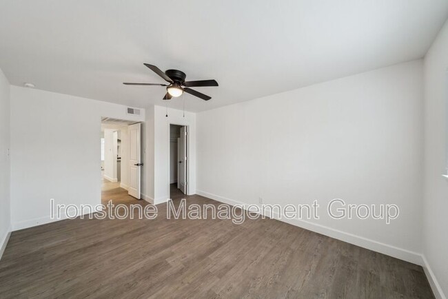 Building Photo - 4521 E 31st St