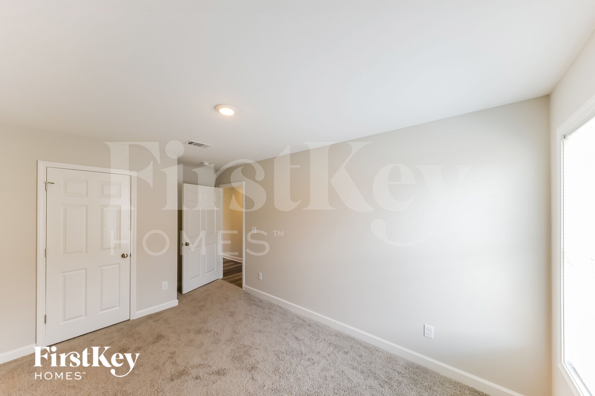 Building Photo - 120 Castlebar Cir