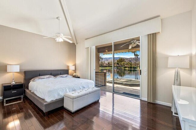 Building Photo - 142 Lakeshore Dr