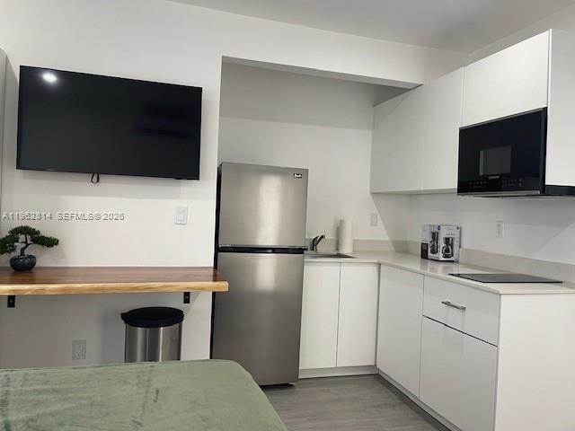 Building Photo - 910 SW 8th Ave