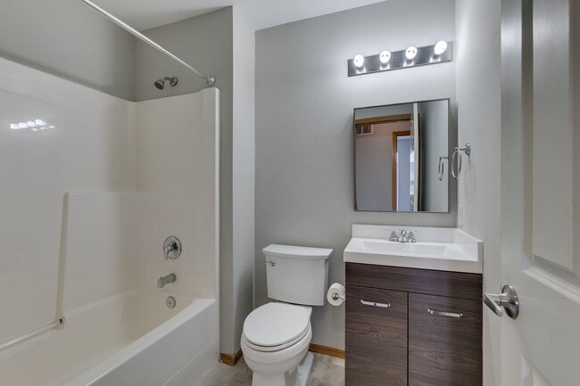Building Photo - Lake Stevens Home For Rent! Open House This Saturday 8/22 1 - 3 p.m.