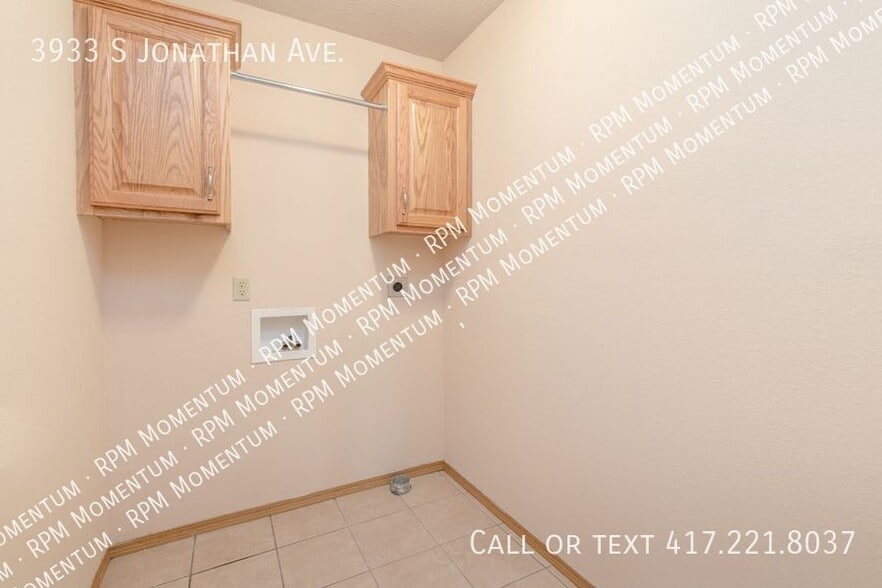 Building Photo - 3933 S Jonathan Ave