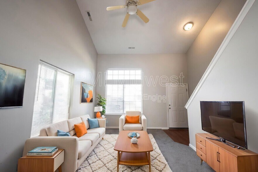 Building Photo - 6623 Dunsdin Dr