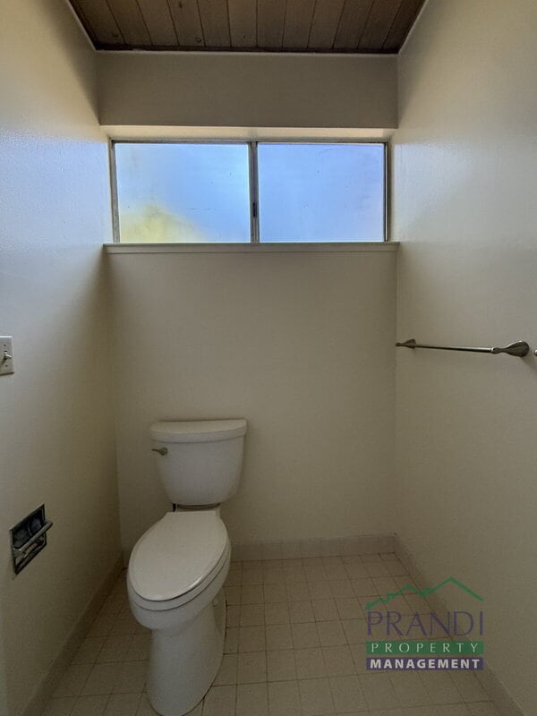 Building Photo - 10 Gomez Way