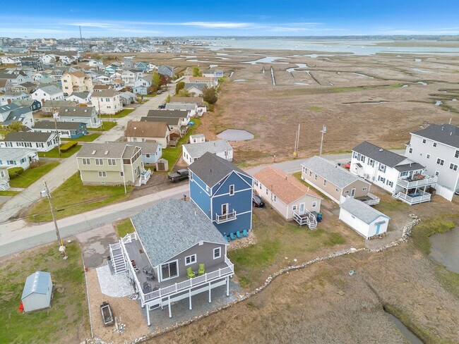 Building Photo - 74 Island Path