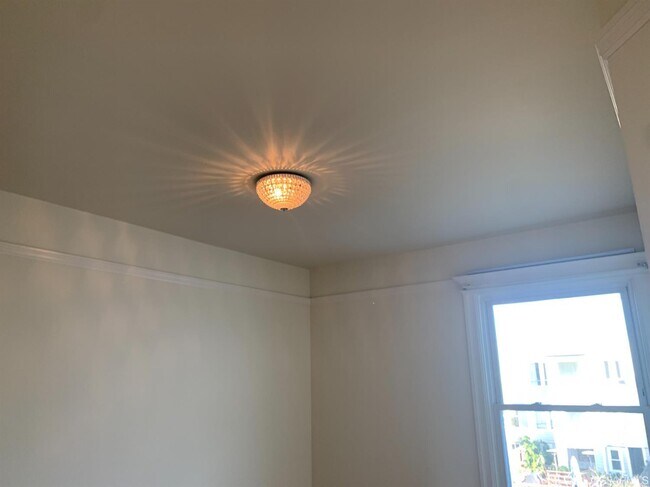 Building Photo - 238 8th Ave