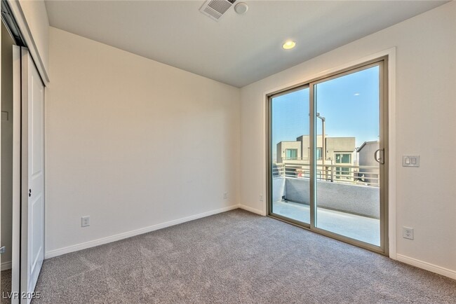 Building Photo - 661 Angel Aura St