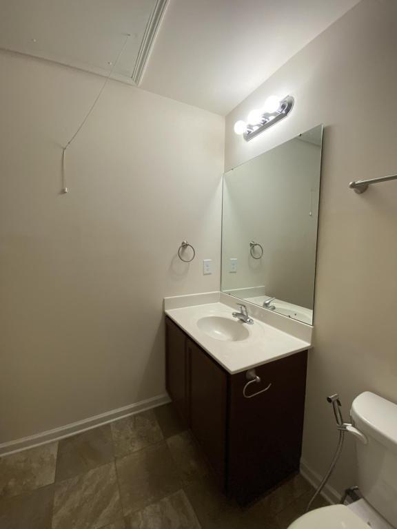 Building Photo - 137 Bendick Ct