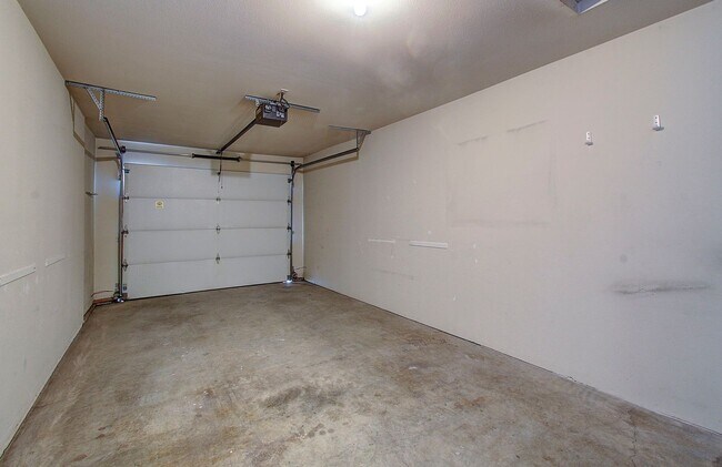 Building Photo - Beautiful Updated 2BR/2BA in 55+ Fisher Landing Community – Available Now!