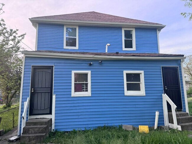 Building Photo - 491 E Morrill Ave